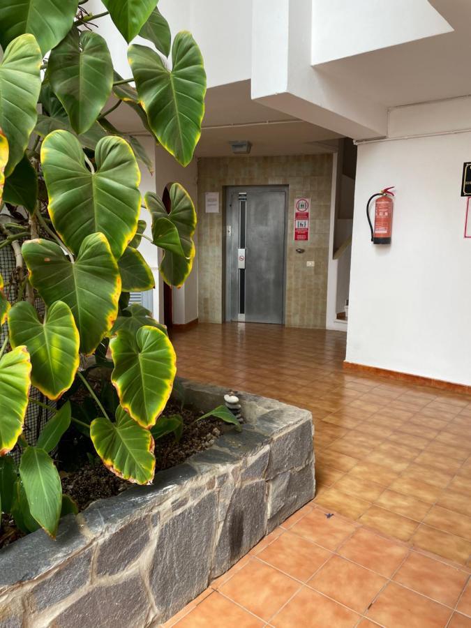 1 Bedroom Apartment With Stunning Sea View Arona  Esterno foto