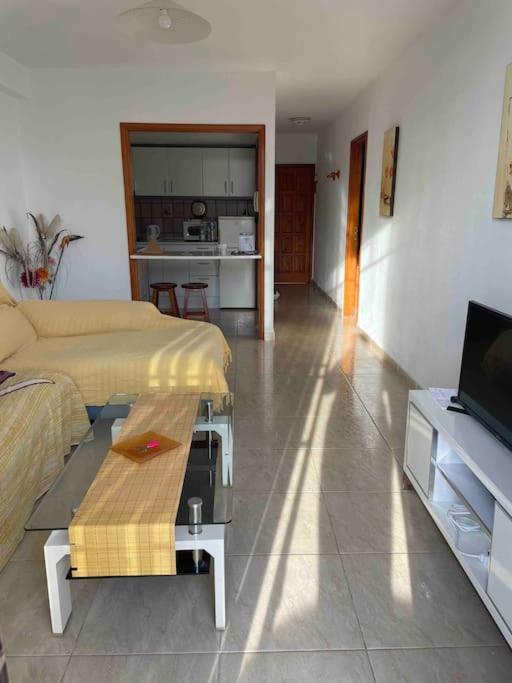 1 Bedroom Apartment With Stunning Sea View Arona  Esterno foto